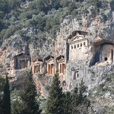 ヴィラ Dalyan Villa ダルヤン